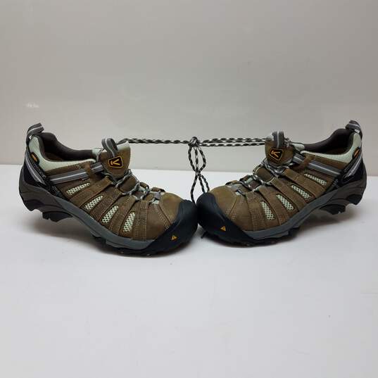 Women's Keen Flint Low Steel Toe Work Shoes image number 2