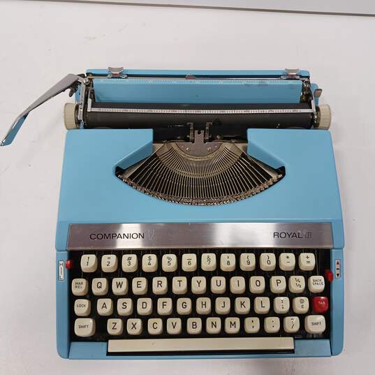 Vintage Companion Blue Typewriter w/ Case image number 4