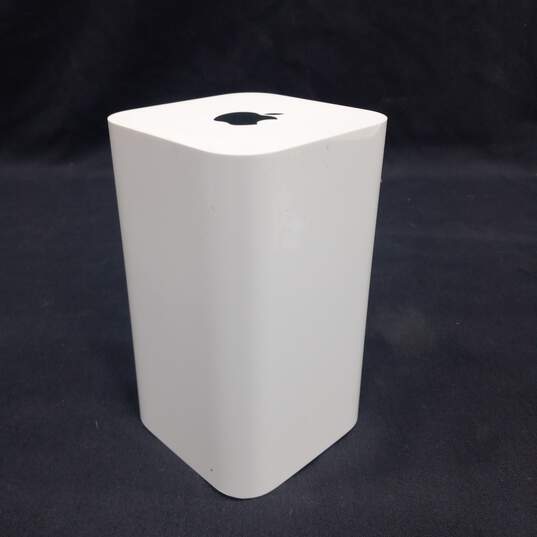 Apple Airport Extreme Wireless Router Model A1521 image number 3