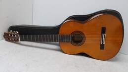 Yamaha G-235 Classical Acoustic Guitar With Hard Case alternative image