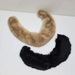 x2 Mixed Lot Vintage Faux Fur Collars Dark & Blonde Approx.  30 & 18 in. alternative image