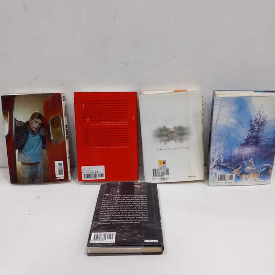 Bundle of 5 Assorted 1st Edition Stephen King Novels image number 2