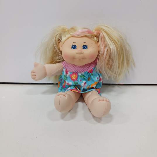 Cabbage Patch Bailey Elizabeth Doll image number 1