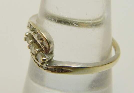 10K White Gold 0.24 CTTW Diamond Bypass Ring 1.6g image number 2