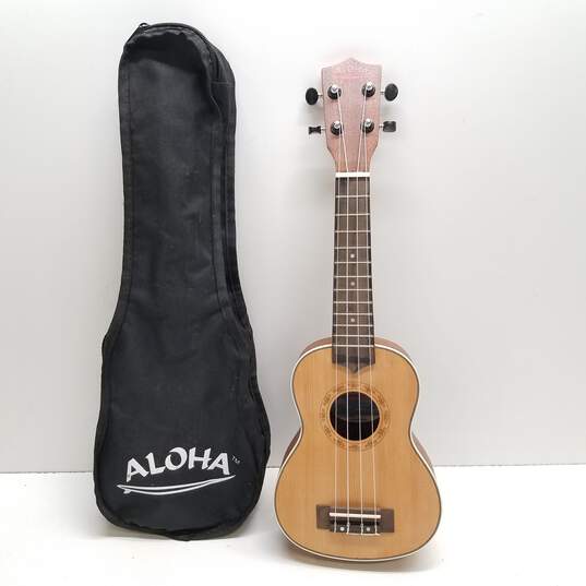 Aloha Ukulele with Soft Case image number 1