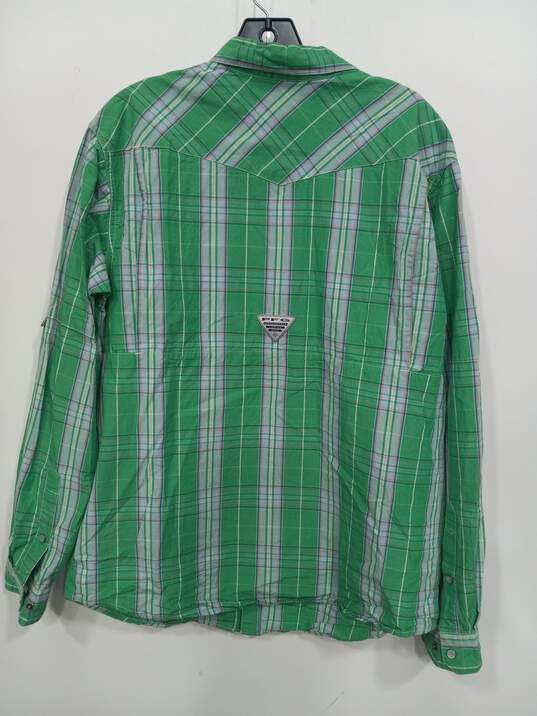 Columbia PFG Men's Green Button Shirts Size Medium image number 2