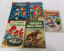 Vintage Bundle of Nine Assorted Comic Books alternative image