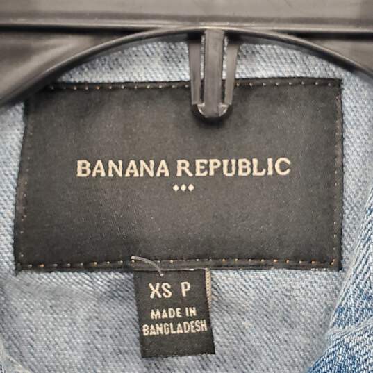 Banana Republic Women Blue Jean Jacket XSP NWT image number 3