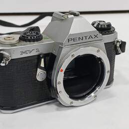 2 Vintage Pentax MV1 Body Only and Nikon N6006 Film Camera & Lens Bundle alternative image