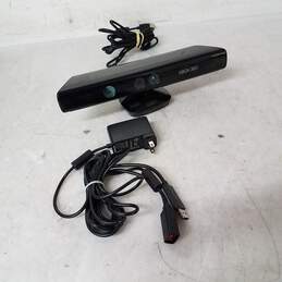 Microsoft Xbox 360 Kinect Sensor Bar Model 1473 in original box - untested alternative image