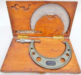 Mitutoyo 103-181A Micrometer Tool W/ Case
