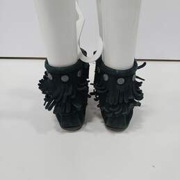 Minnetonka Women's Black Booties Size 7 alternative image