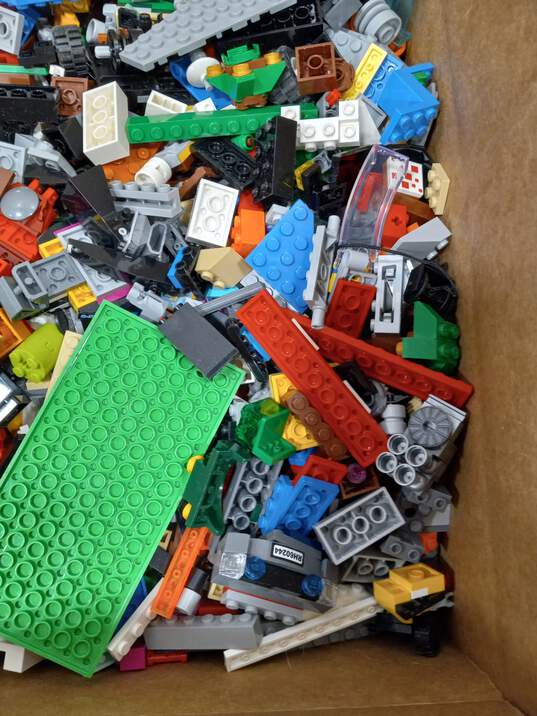 9lbs of Assorted LEGO Building Bricks image number 5