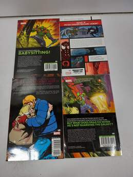 Bundle of 4 Assorted Marvel Graphic Novels alternative image