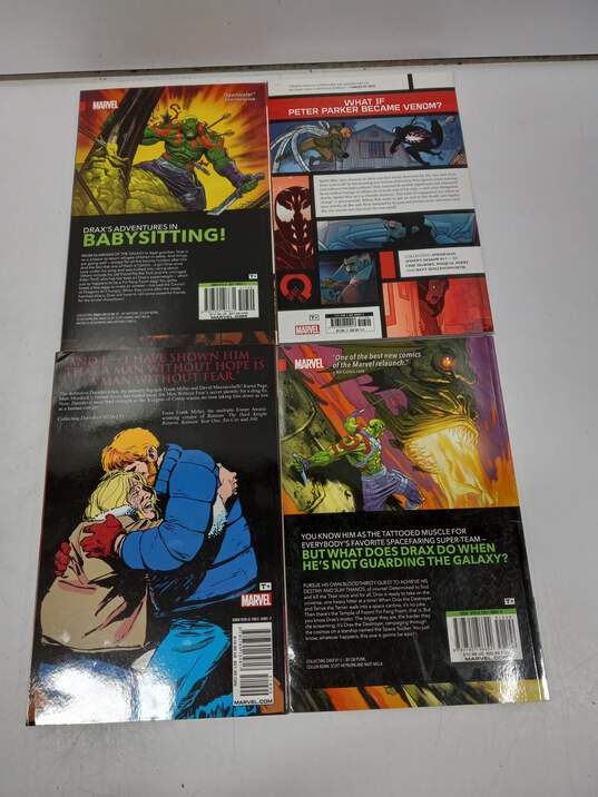 Bundle of 4 Assorted Marvel Graphic Novels image number 2