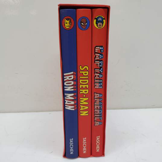 Marvel Comics Little Box of Super Heroes Books Set image number 2