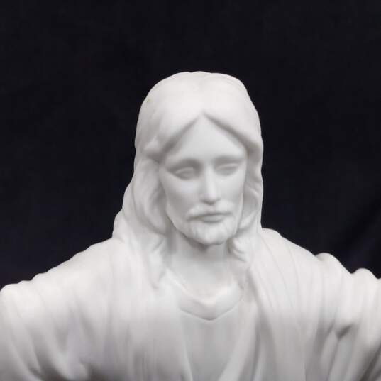 1991 - Lenox Fine Bone China 'Jesus, The Saviour' Sculpture image number 4
