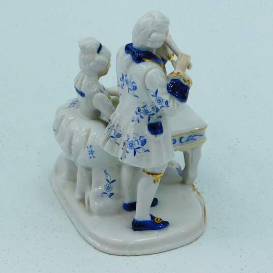 Vintage Capodimonte Victorian Couple Playing Music Porcelain Figurine image number 3