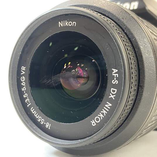 Nikon D3000 10.2 megapixel Digital SLR Camera with 18-55mm Lens image number 2