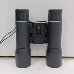 Bushnell 16x32 Binoculars w/ Case alternative image