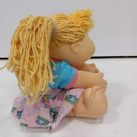Cabbage Patch Kids Pretty Crimp N' Curl Doll Xavier Roberts image number 5
