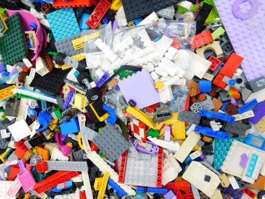 6.2 LBS Mixed LEGO Bulk Box image number 1