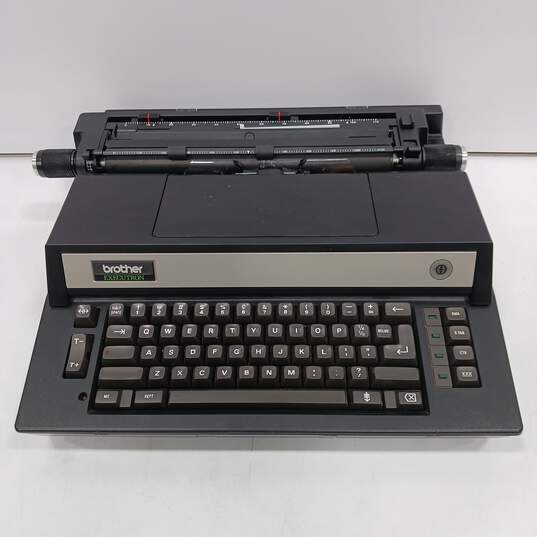 Vintage Brother Executron Typewriter For Parts Or Repair W/travel Case image number 2