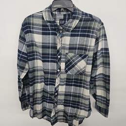 Gap Relaxed Fit Long Sleeve Button Up Flannel