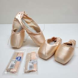 Capezio Ballet Dance Pointe Shoes 2 Pairs Size 8.5W #199/ 9W #197
