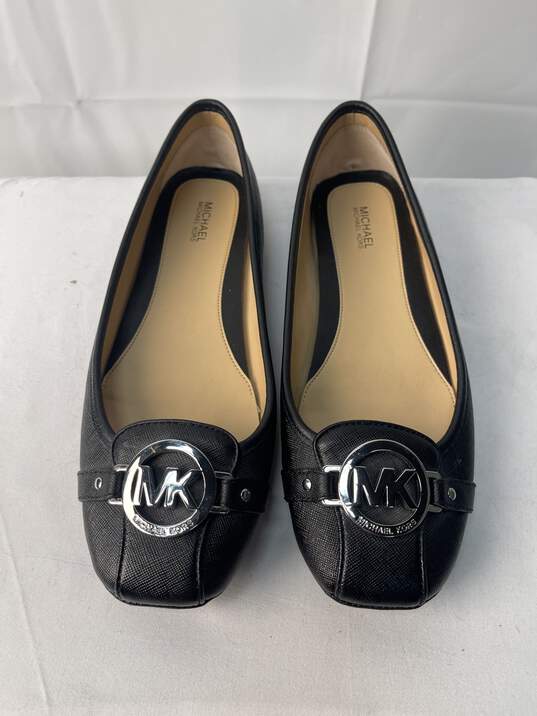 Certified Authentic Michael Kors Black Womens Leather Shoes 9M image number 1