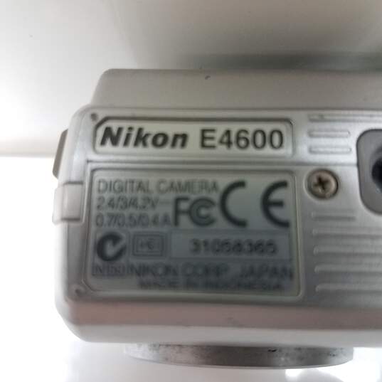 Nikon Coolpix 4600 3.2MP Digital Camera Silver image number 6