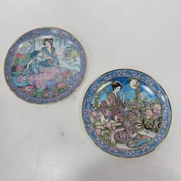 Pair of Franklin Mint Heirloom Collection Plates