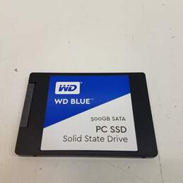 WD and Kingston Solid State Drives - Lot of 2 alternative image