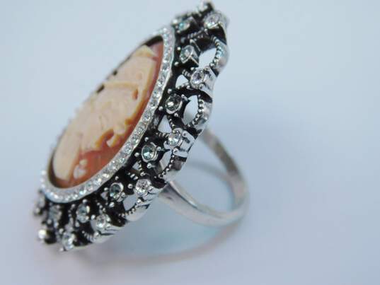 Amedeo Silver Tone Carved Shell Cameo Rhinestone Statement Ring 11.8g image number 2
