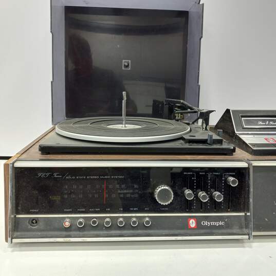 Olympic 8 Track/AM-FM Radio/ Record Player Stereo Model T8300 image number 2