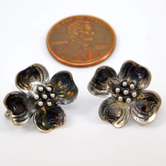 Vintage Sterling Silver Dogwood Flower Adjustable Ring & Screw Back Earrings 6.1g image number 9