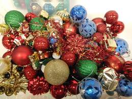 7.5lbs. Bulk Lot of Assorted Christmas Ornaments alternative image