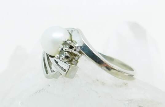 10K White Gold Pearl & Diamond Accent Ring 2.6g image number 2