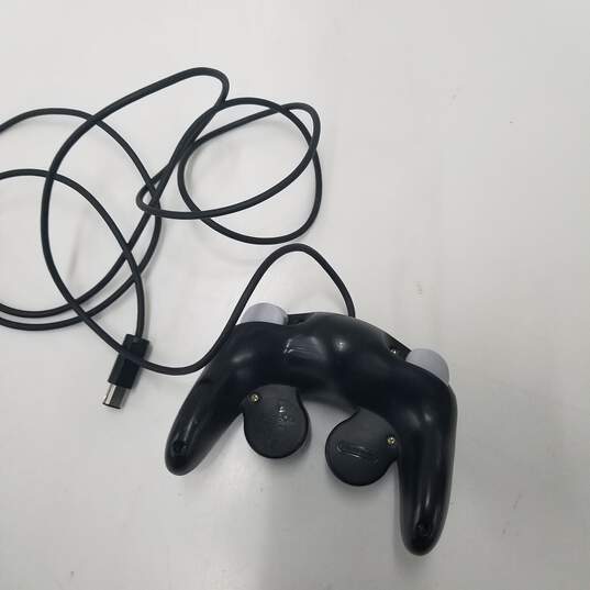 Black Nintendo GameCube Controller Untested image number 2