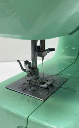 Janome Hello Kitty 11706 FREEARM Sewing Machine alternative image
