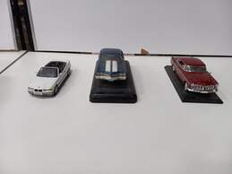 Bundle of 3 Die Cast Model Cars alternative image