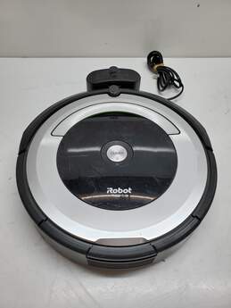 iRobot Roomba 690 Vacuum Cleaner with Integrated Charging Dock - Untested for Parts/Repairs