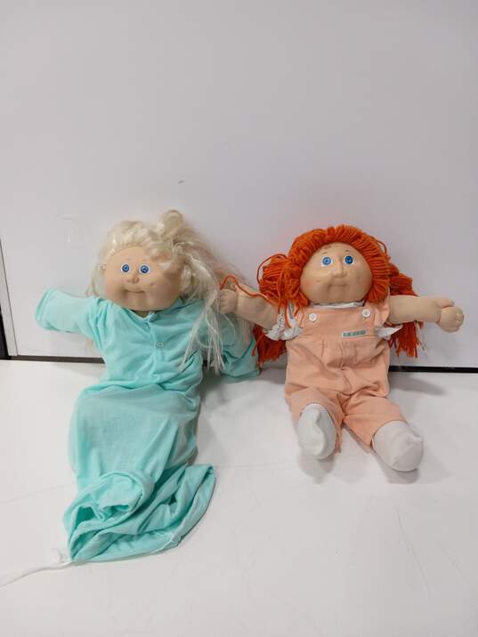 Vintage Pair of Cabbage Patch Kids Dolls image number 1