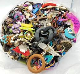 10.0lb Lot of Broken Jewelry for Crafts