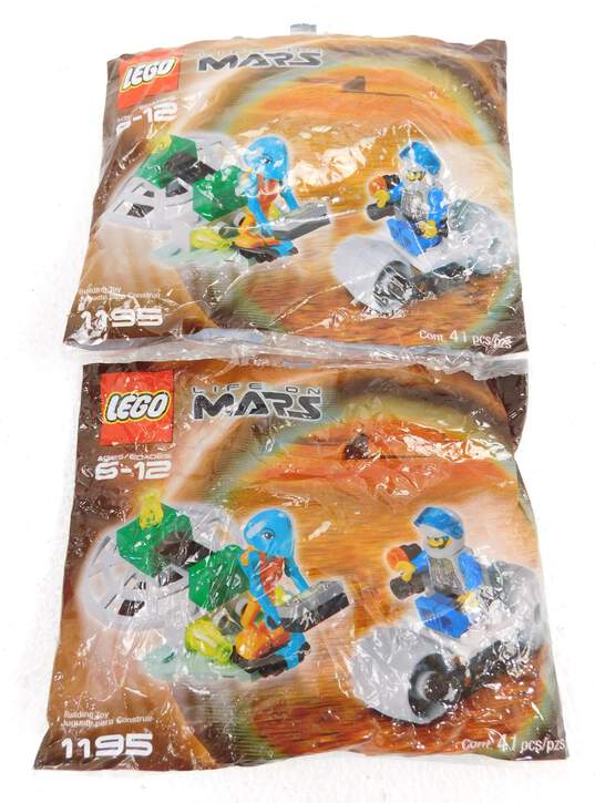 Space Life on Mars Factory Sealed Polybags 1195: Alien Encounter (x2) + Iris Minifig Cases image number 2