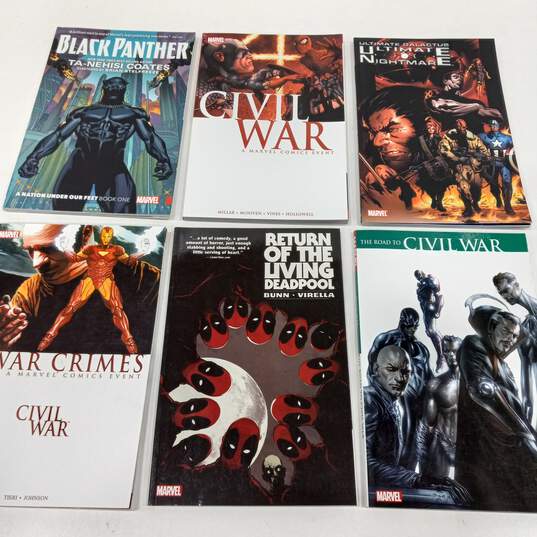 Bundle of Twelve Marvel Graphic Novels image number 6