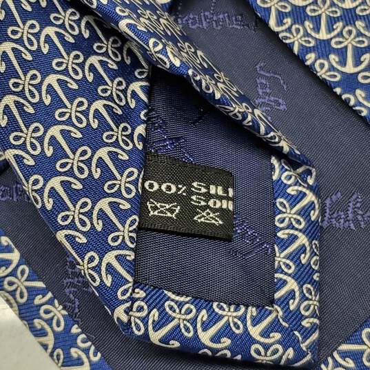 Salvatore Ferragamo White & Blue Anchor Pattern Silk Neck Tie AUTHENTICATED image number 4