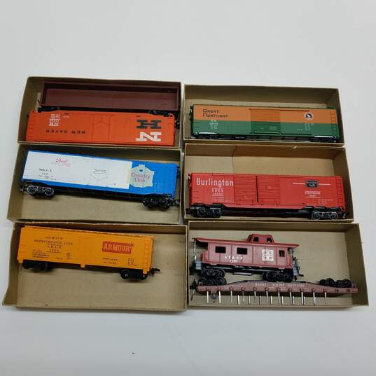 Vintage Athearn Freight Ho Car Train Lot diecast models image number 1