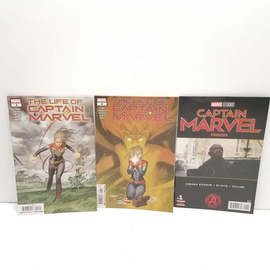 Marvel Captain Marvel Comic Books image number 2