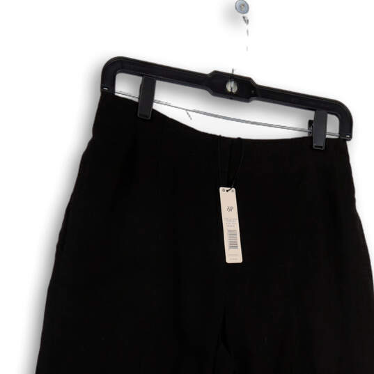 NWT Womens Black Elastic Waist Pull-On Straight Leg Cropped Pants Size 6P image number 3